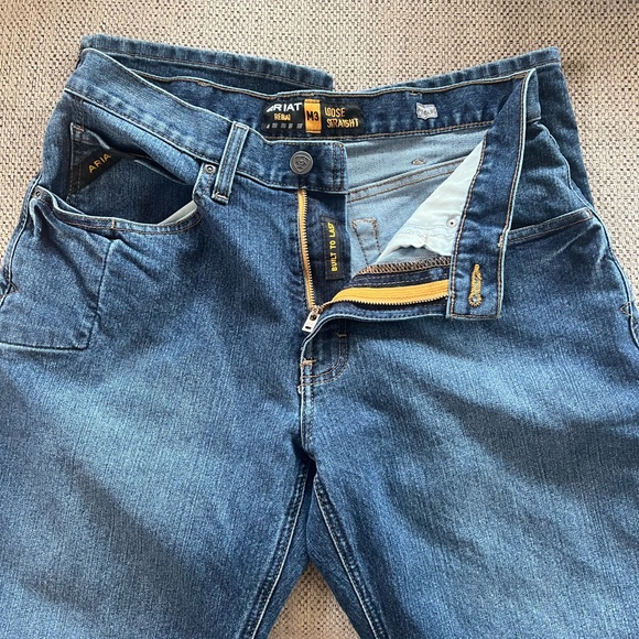 Ariat Rebar jeans 31x34 - Picture 3 of 5
